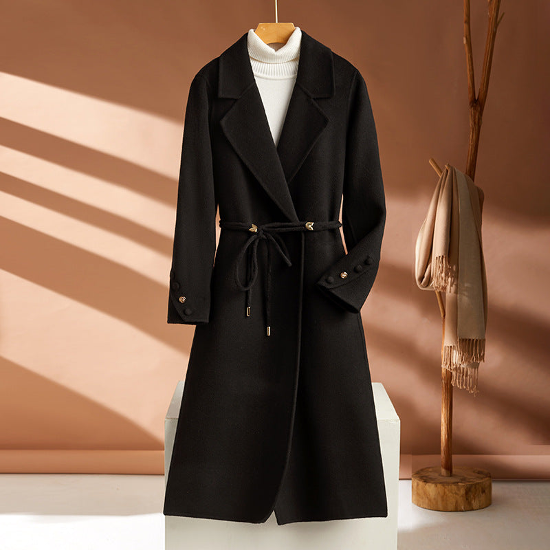 Manteau Long en Cachemire à Col Tailleur – Élégance Saisonnière