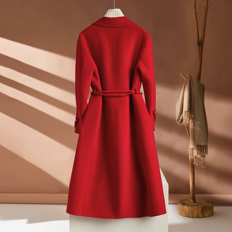 Manteau Long en Cachemire à Col Tailleur – Élégance Saisonnière