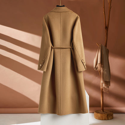 Manteau Long en Cachemire à Col Tailleur – Élégance Saisonnière