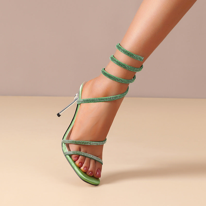 Sandales à Talon Aiguille avec Design Serpent en Strass – Élégance et Audace