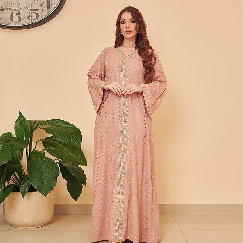 Robe longue en satin bronze à manches longues – Élégance intemporelle