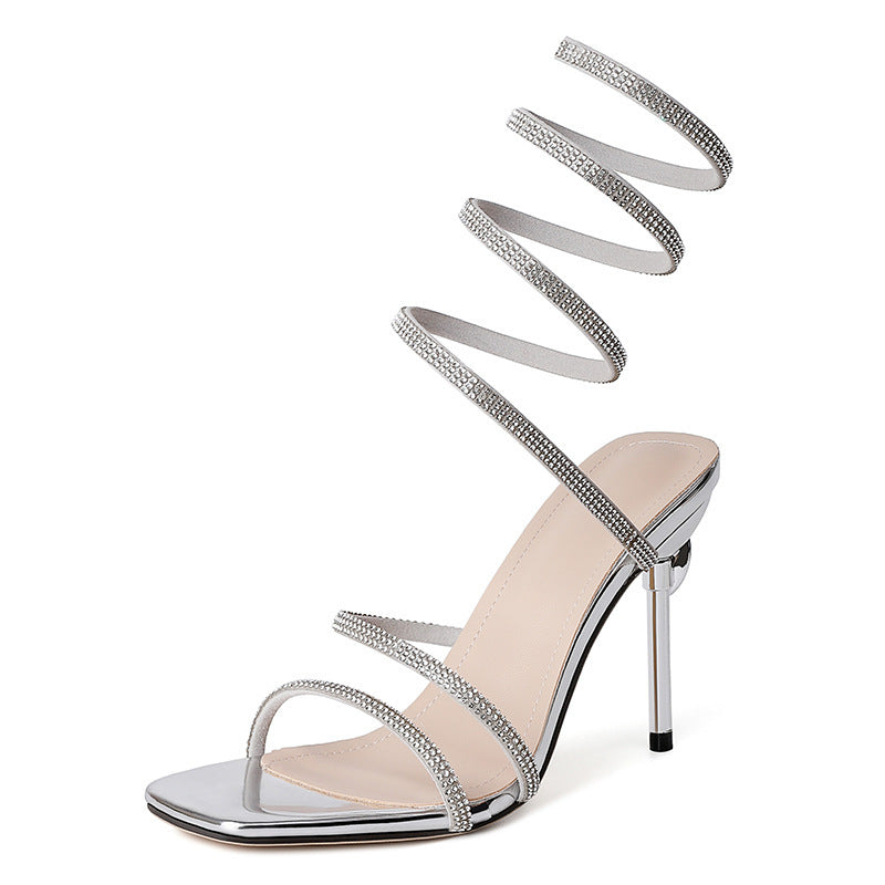Sandales à Talon Aiguille avec Design Serpent en Strass – Élégance et Audace