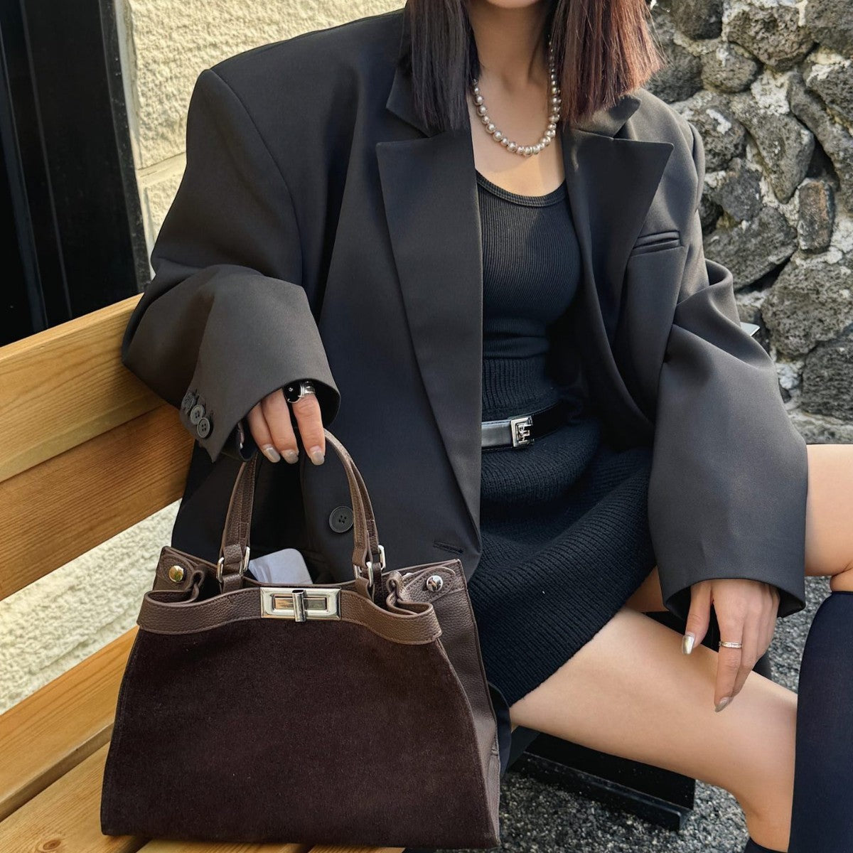 Sac à Bandoulière en Cuir Végétal – Élégance et Fonctionnalité