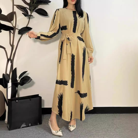 Robe Longue Satinée à Manches Longues – Élégance et Confort