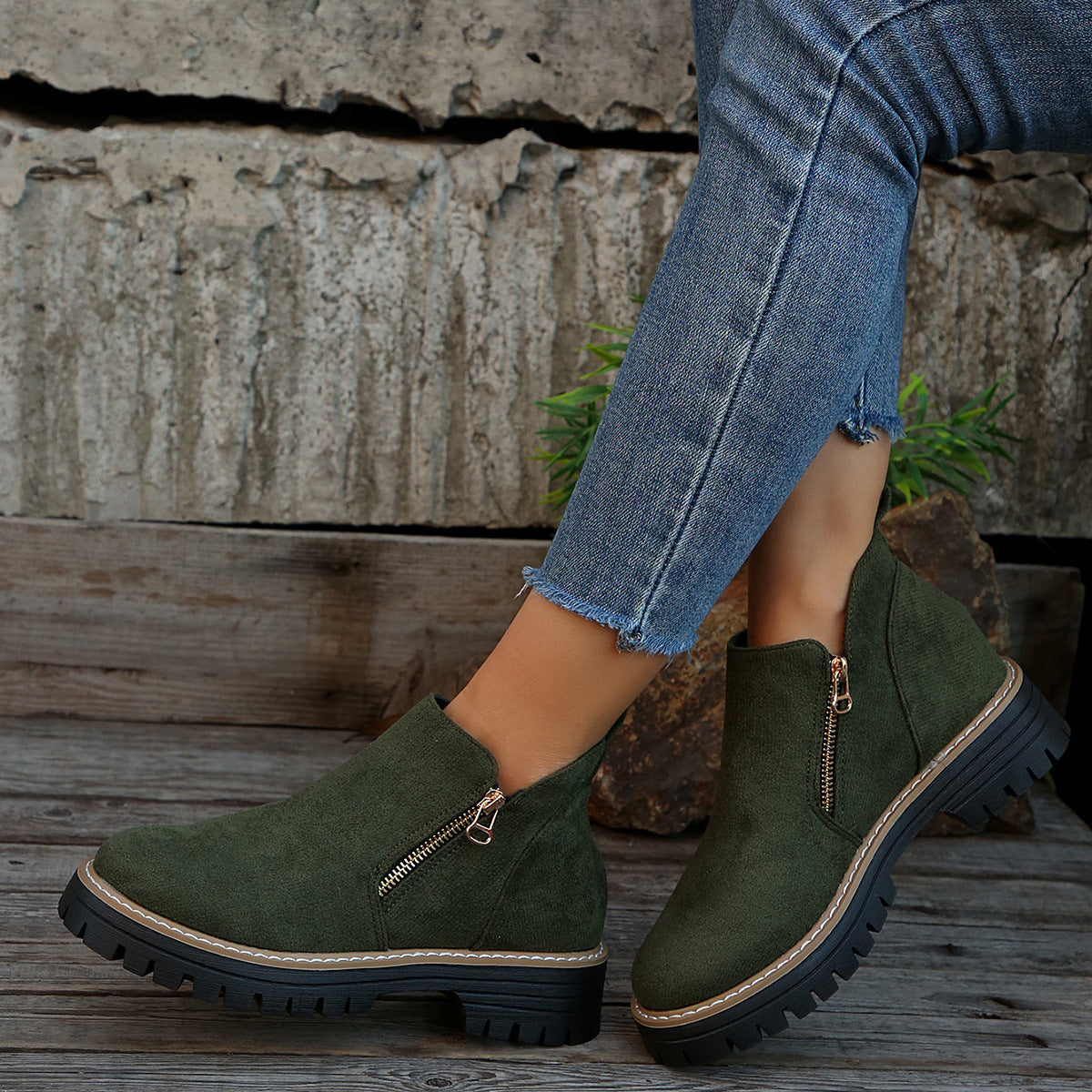 Bottines Chelsea en Daim – Élégance Automne-Hiver