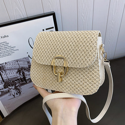 Sac à Bandoulière en Paille Tressée avec Fermeture à Verrou – Élégance Bohème