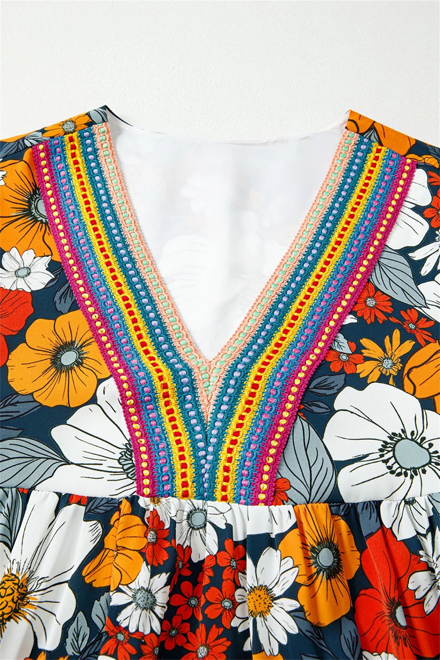 Robe Mini Orange à Imprimé Floral et Dentelle – Élégance Bohème