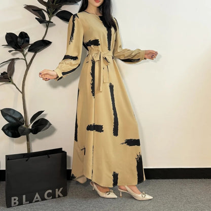 Robe Longue Satinée à Manches Longues – Élégance et Confort