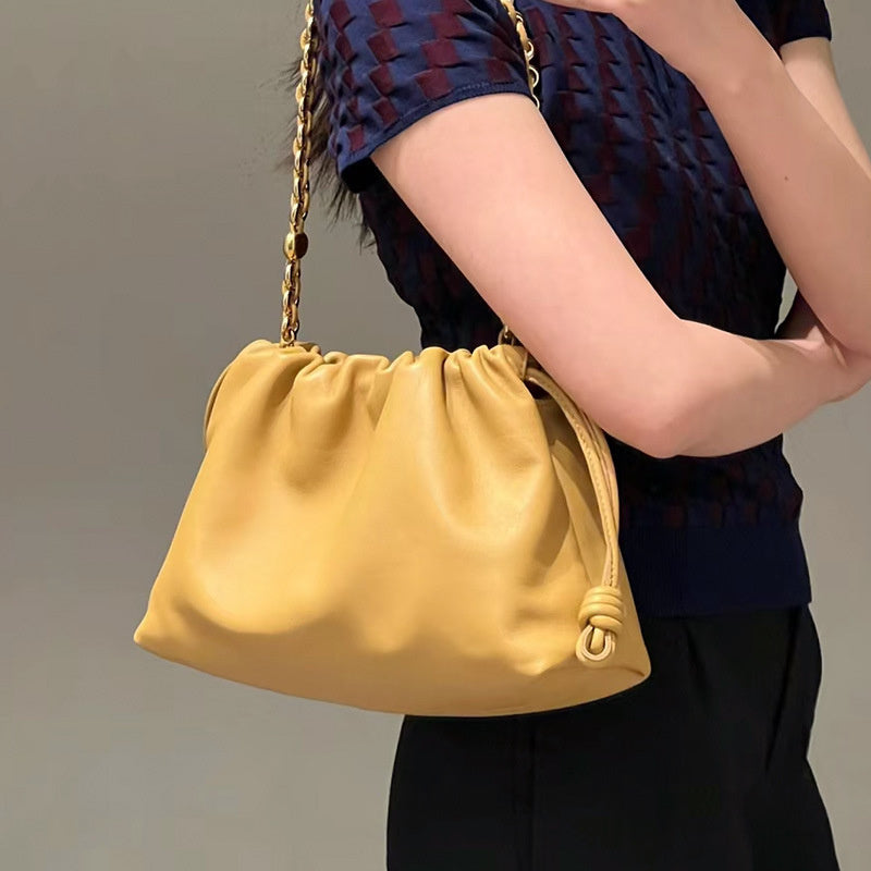 Sac à Bandoulière en Cuir Vachette – Élégance Contemporaine