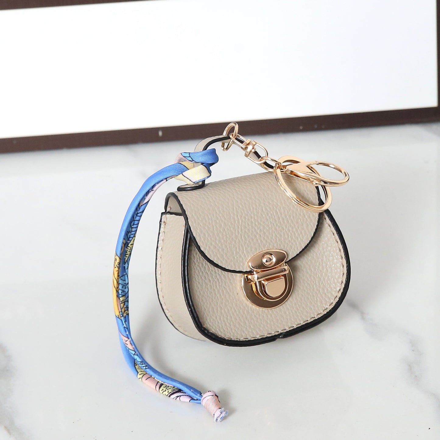 Porte-Monnaie Pendentif Multifonction – Compact et Pratique