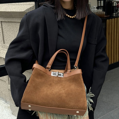 Sac à Bandoulière en Cuir Végétal – Élégance et Fonctionnalité